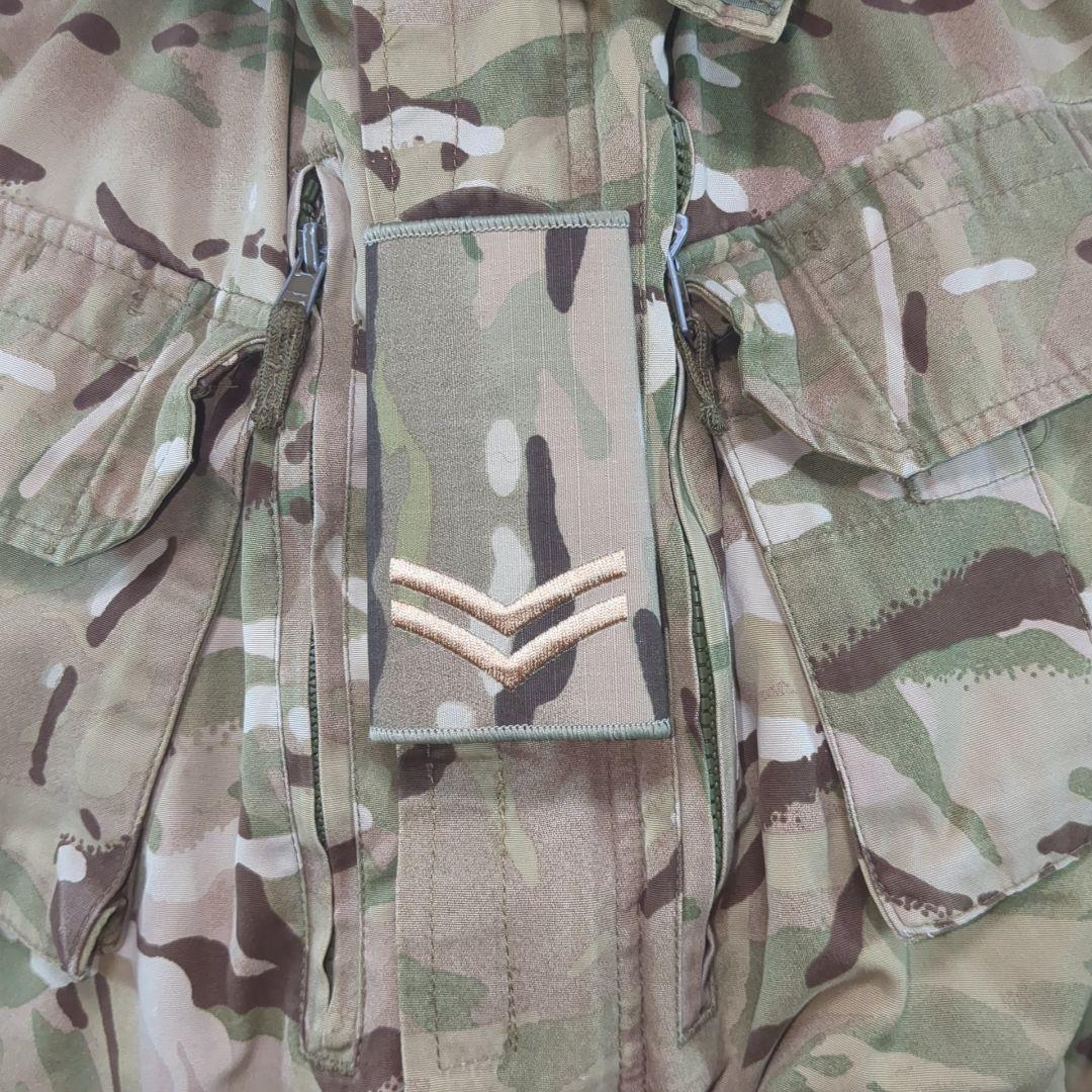 イギリス軍特殊部隊 ライトウェイトMTPコンバットスモック 【階級章付き】訳あり