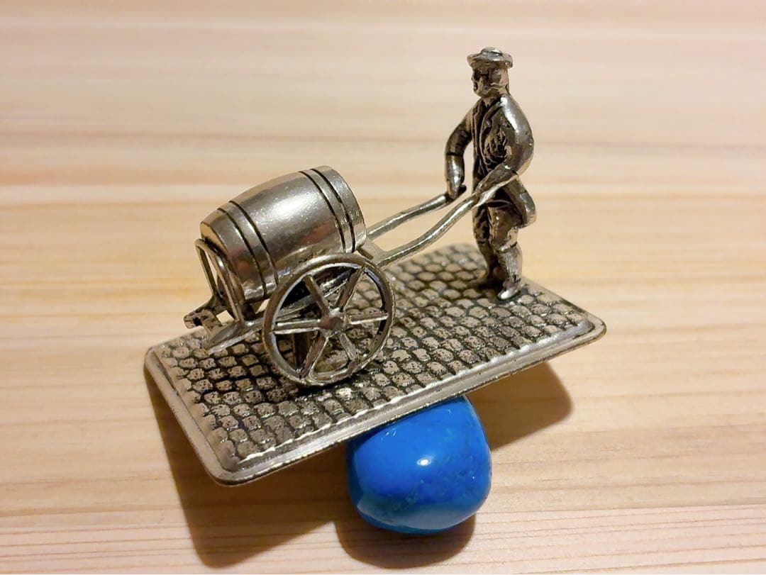 オランダHooijkaas社製、純銀835S『ミニチュア・ワイン樽運び人』