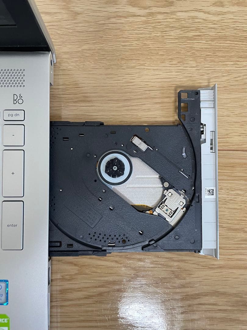 HP グラボ搭載 FHD Core i7-8550U 8GB SSD256GB