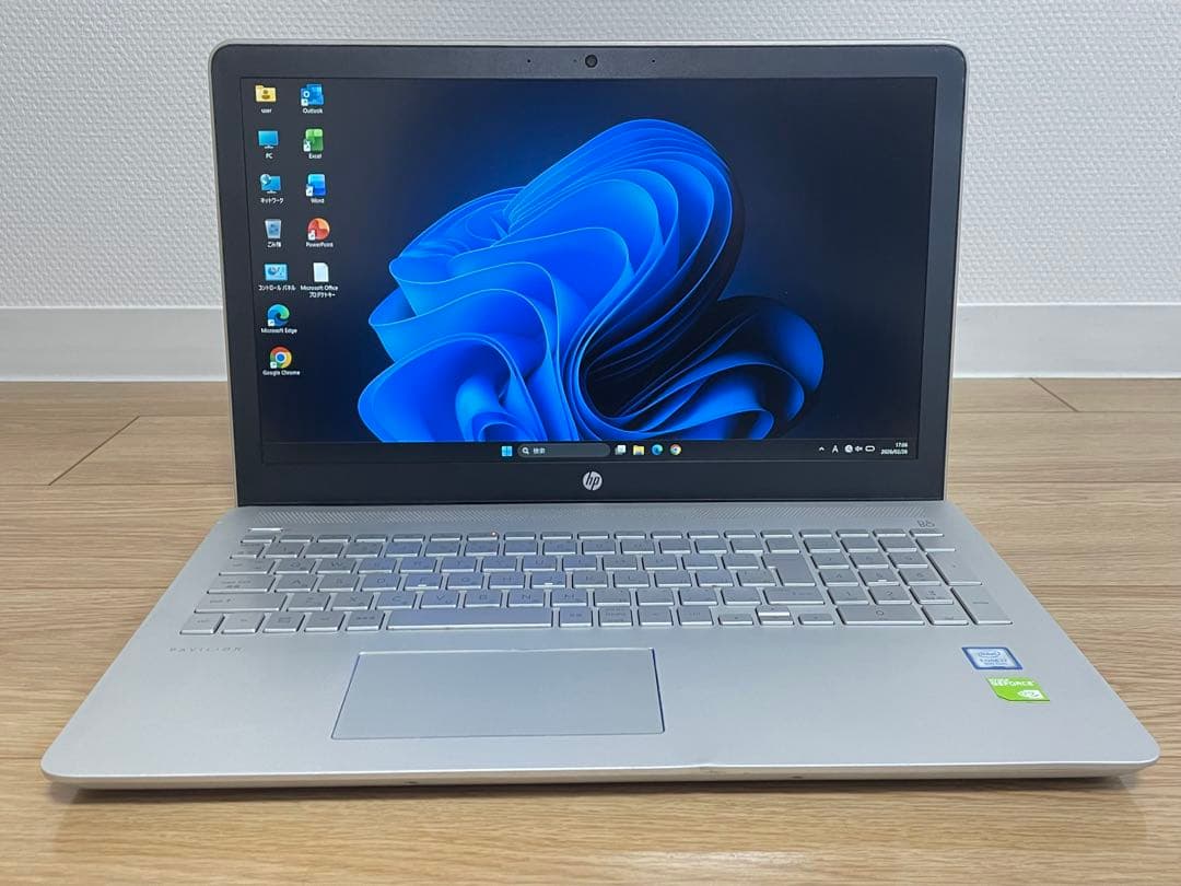 HP グラボ搭載 FHD Core i7-8550U 8GB SSD256GB