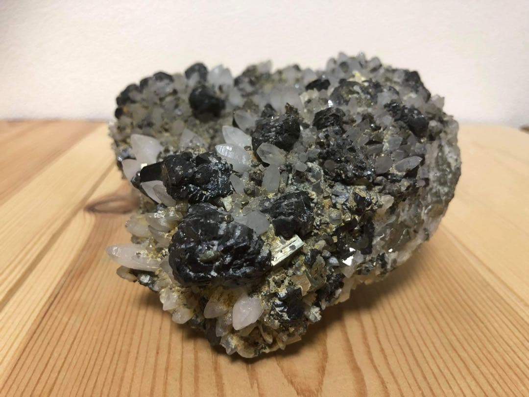 石　結晶　水晶クラスター