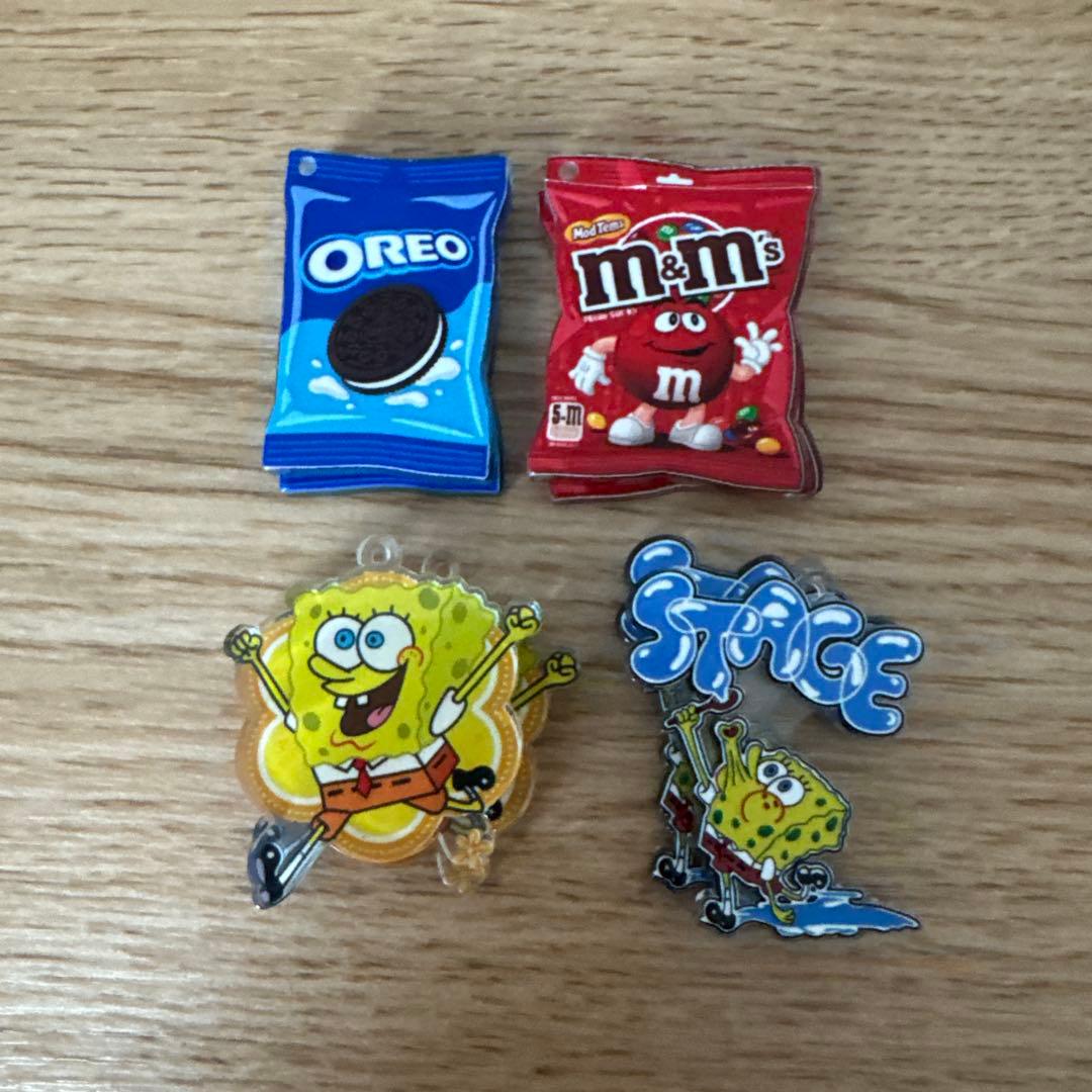 キャラクターアクリルチャーム