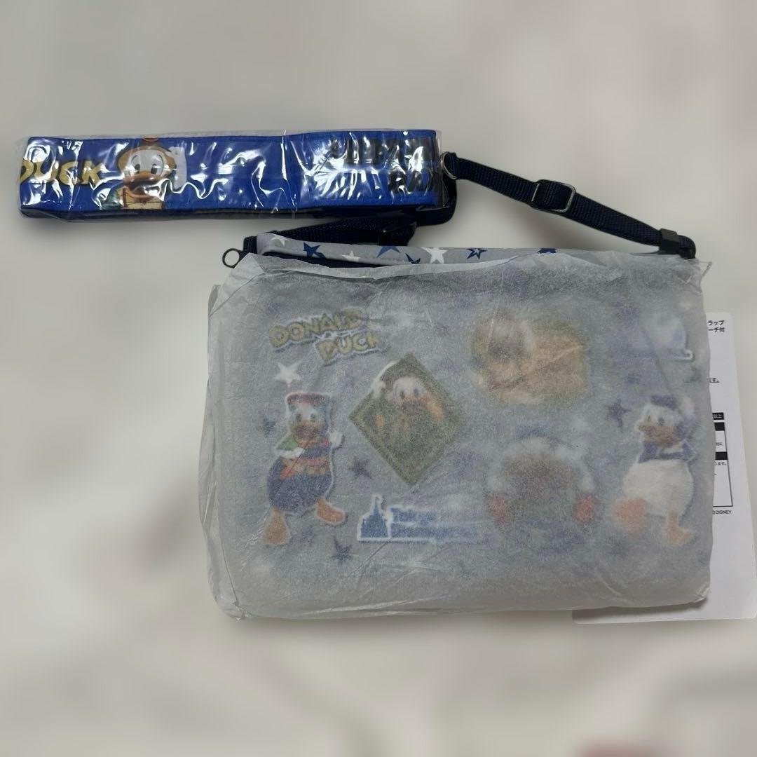ドナルドダック 実写 カメラストラップ付きポーチ