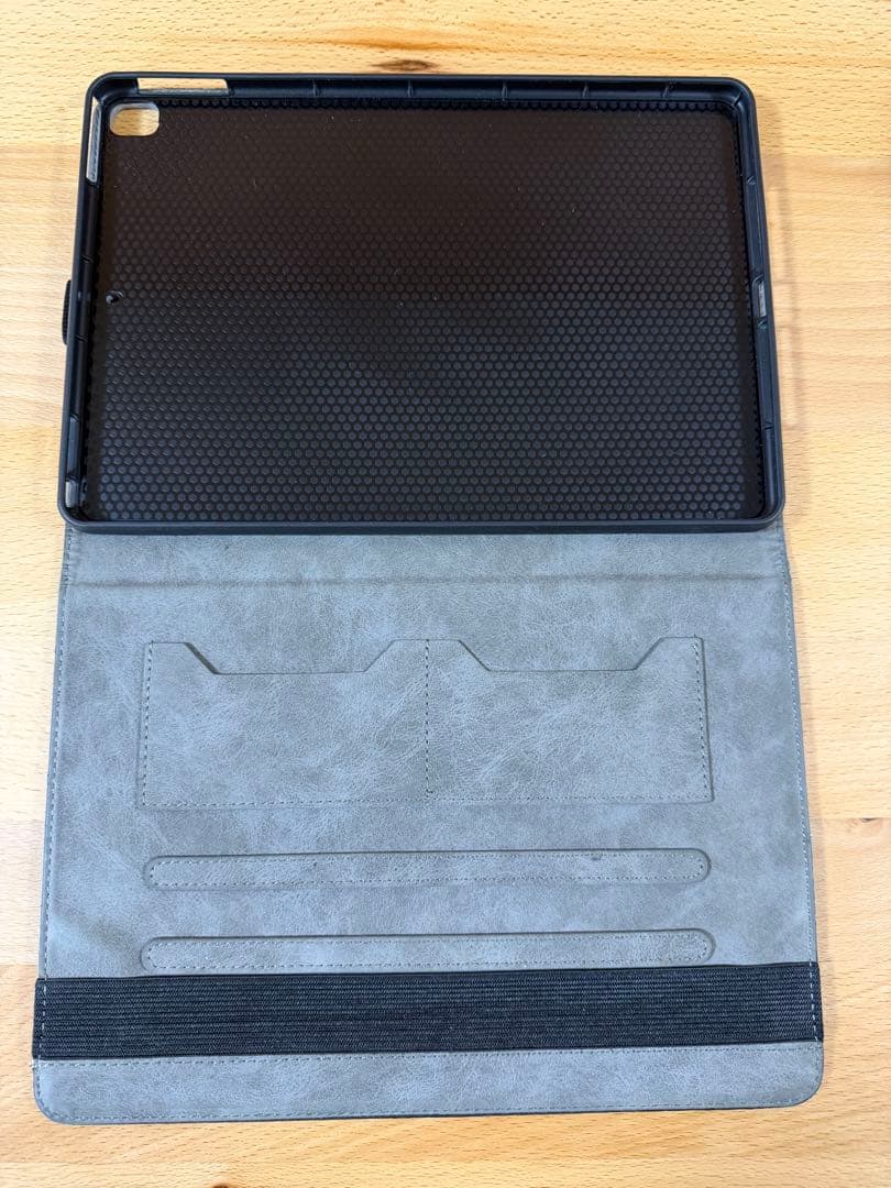 iPad 第7世代 A2197 32GB Wi-Fiモデル 本体＋ケース付