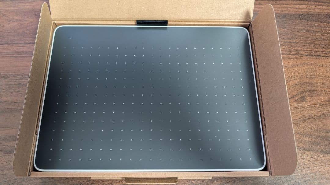 Wacom One ペンタブレット medium 本体
