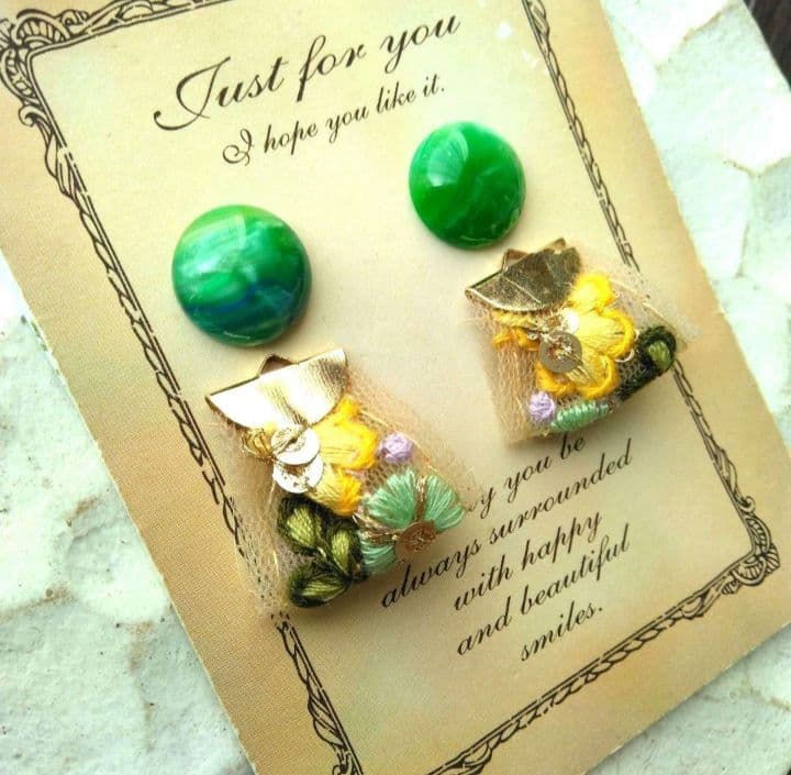 ボタニカル　花　チロリアンテープ　マーブル　リボン　ピアス　イヤリング　ボタン