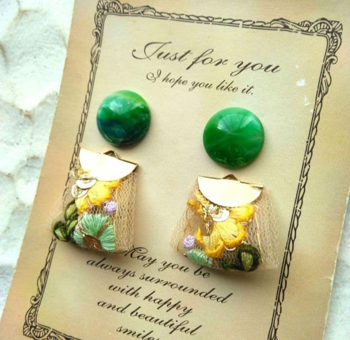 ボタニカル　花　チロリアンテープ　マーブル　リボン　ピアス　イヤリング　ボタン