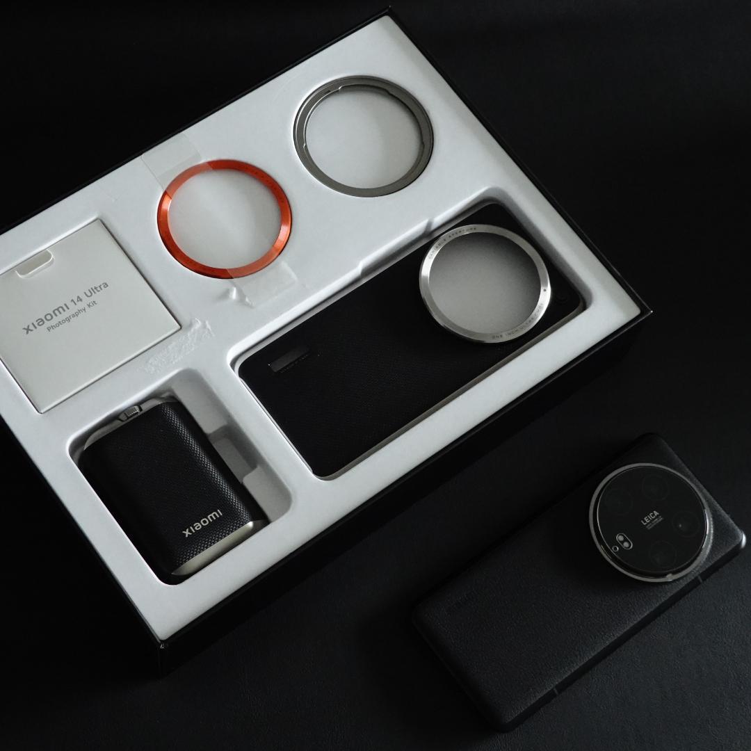 ライカ4眼！【Xiaomi14 ultra 黒Photography kit付】