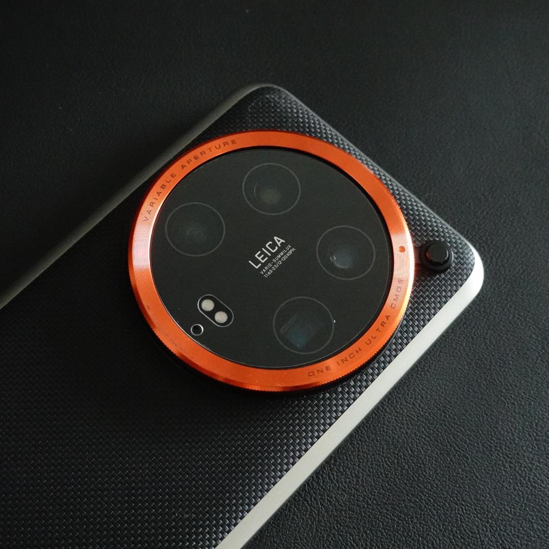 ライカ4眼！【Xiaomi14 ultra 黒Photography kit付】