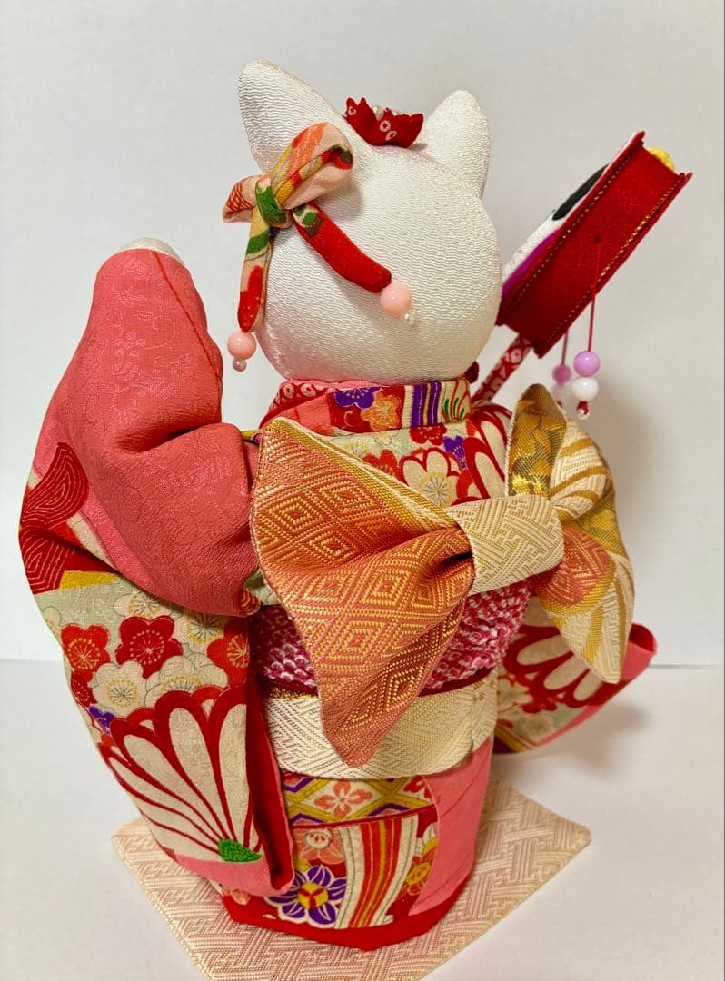 【ねこの創作人形】ちりめん細工　縮緬細工　招き猫　まねき猫　和風猫