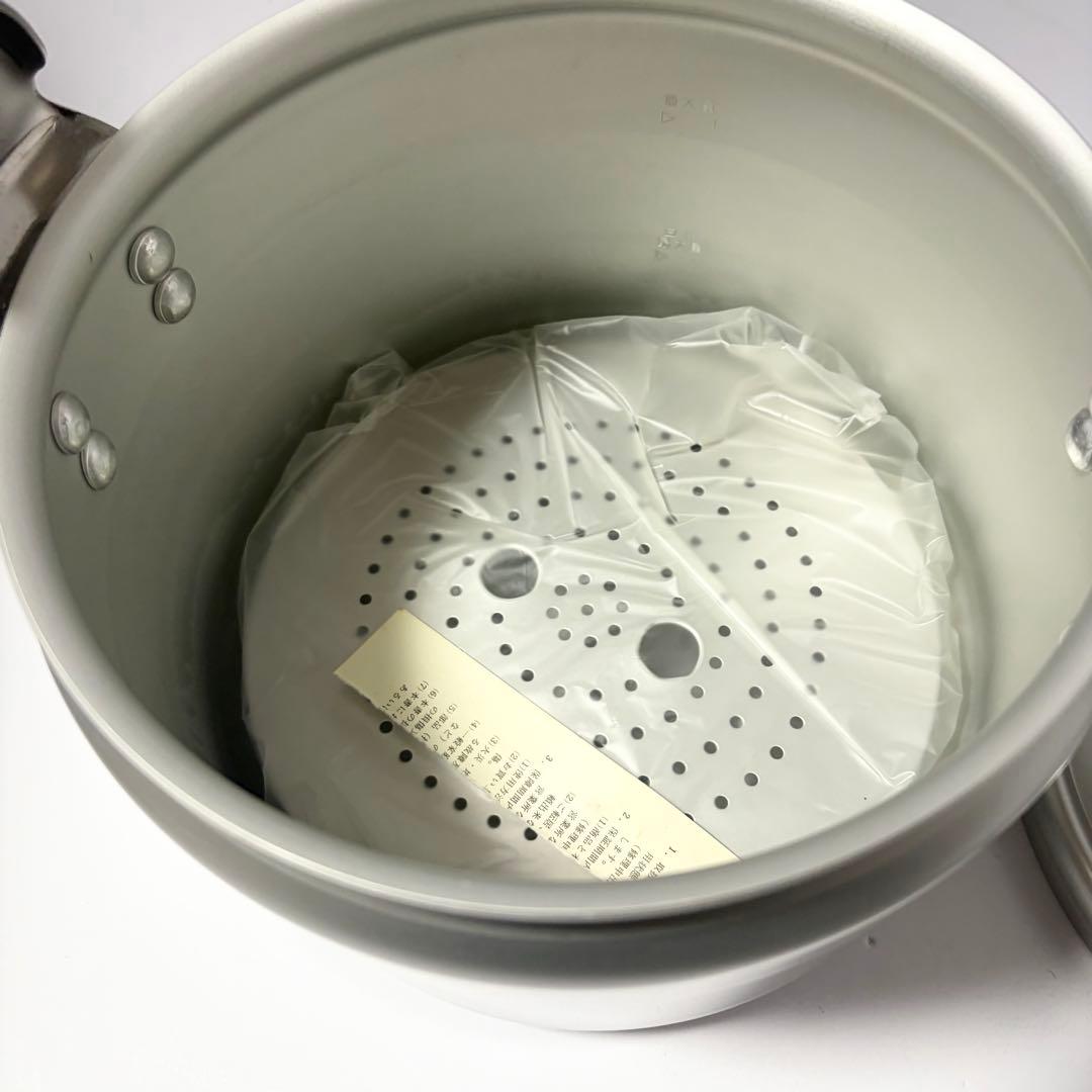 未使用品 RIKEN 家庭用圧力鍋 6.0L 圧力鍋 お料理ブック付き 理研