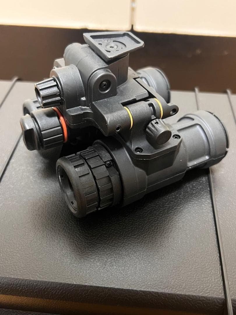 PVS31　デジタルナイトビジョン 実動(充電器、ケーブル付属なし)