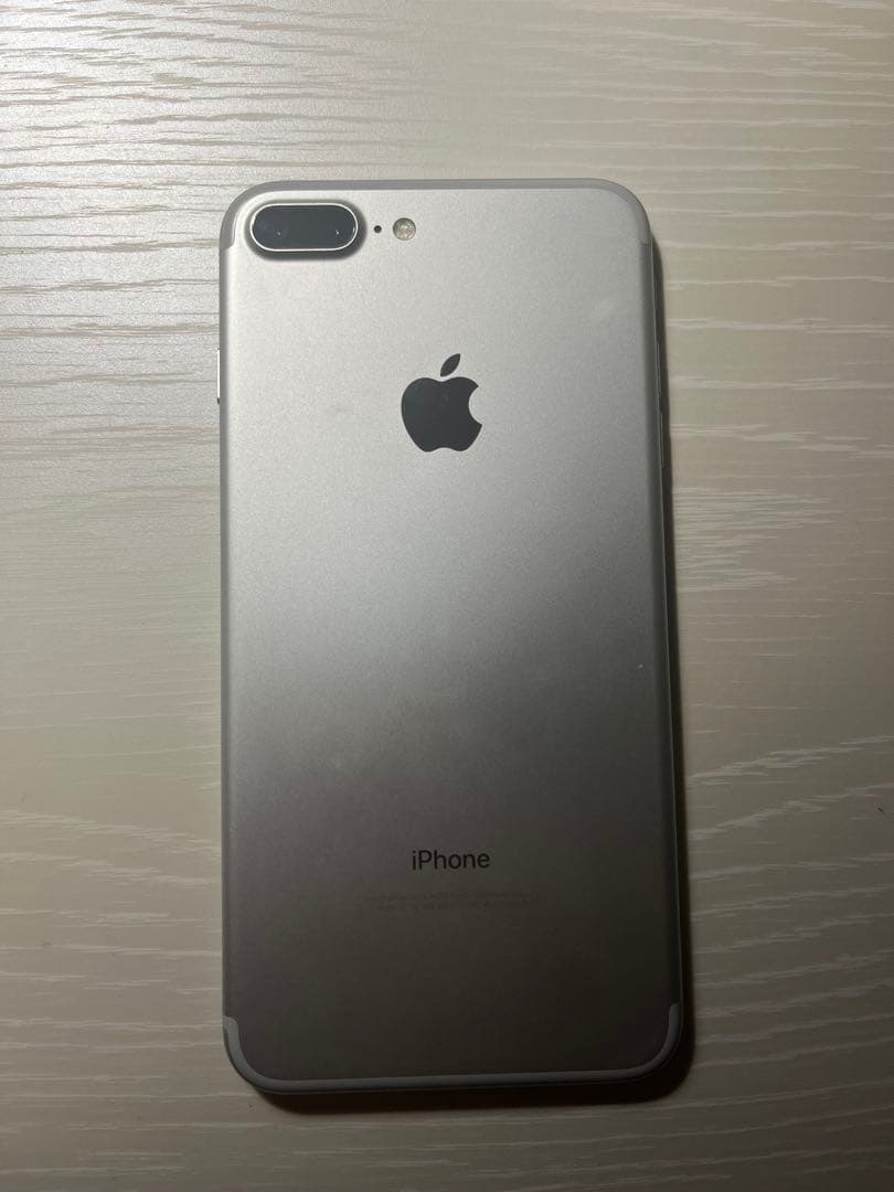 Apple iPhone 7 Plus 128GB 本体