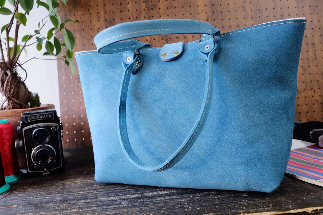 ◆受注生産◆ターコイズブルー牛革床トートバッグ　作家手作り　帆布ハンドメイド