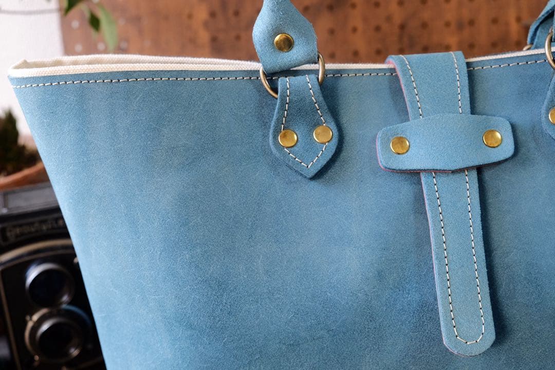 ◆受注生産◆ターコイズブルー牛革床トートバッグ　作家手作り　帆布ハンドメイド