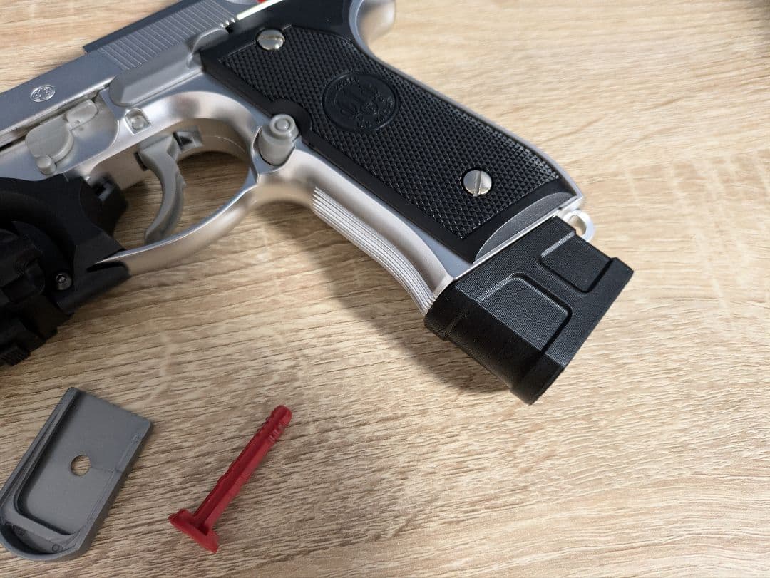 未使用　M92F　シルバー　エアコキ　10禁　東京マルイ　カスタム品