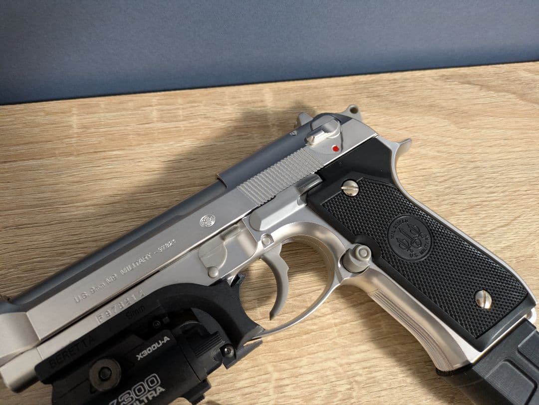 未使用　M92F　シルバー　エアコキ　10禁　東京マルイ　カスタム品