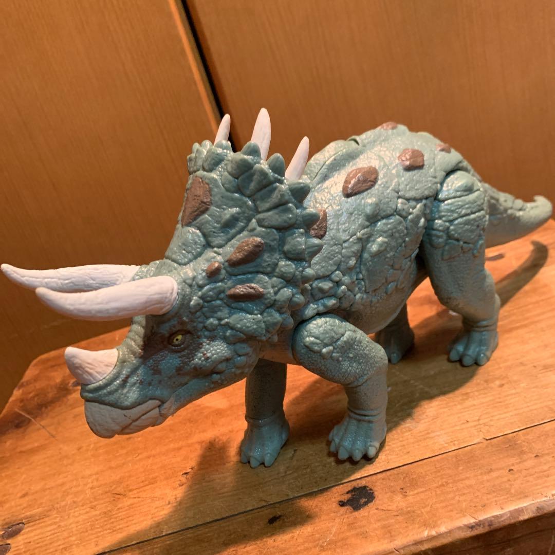 ジュラシックワールド　ビックアクション　恐竜フィギュア2体