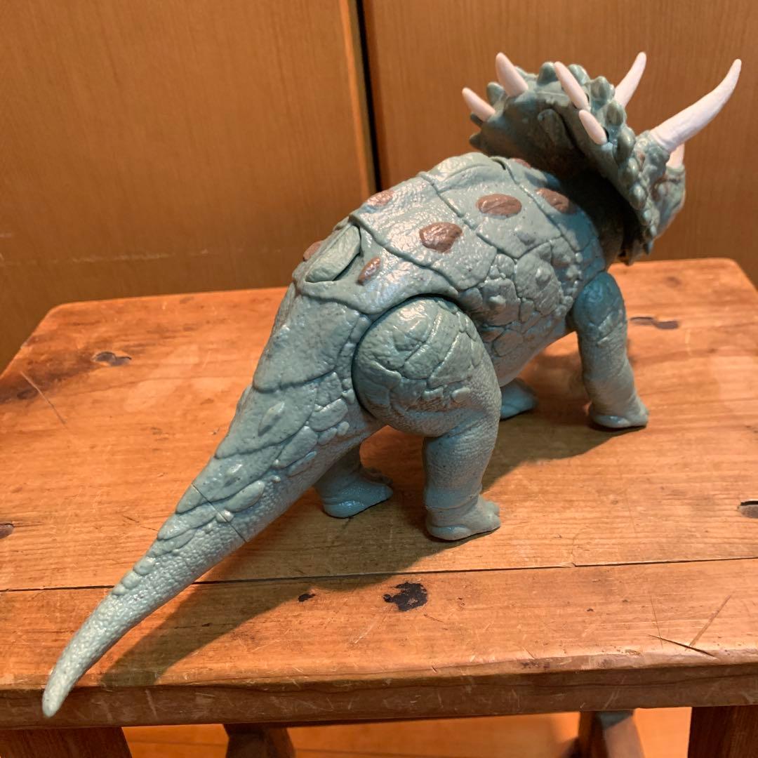 ジュラシックワールド　ビックアクション　恐竜フィギュア2体