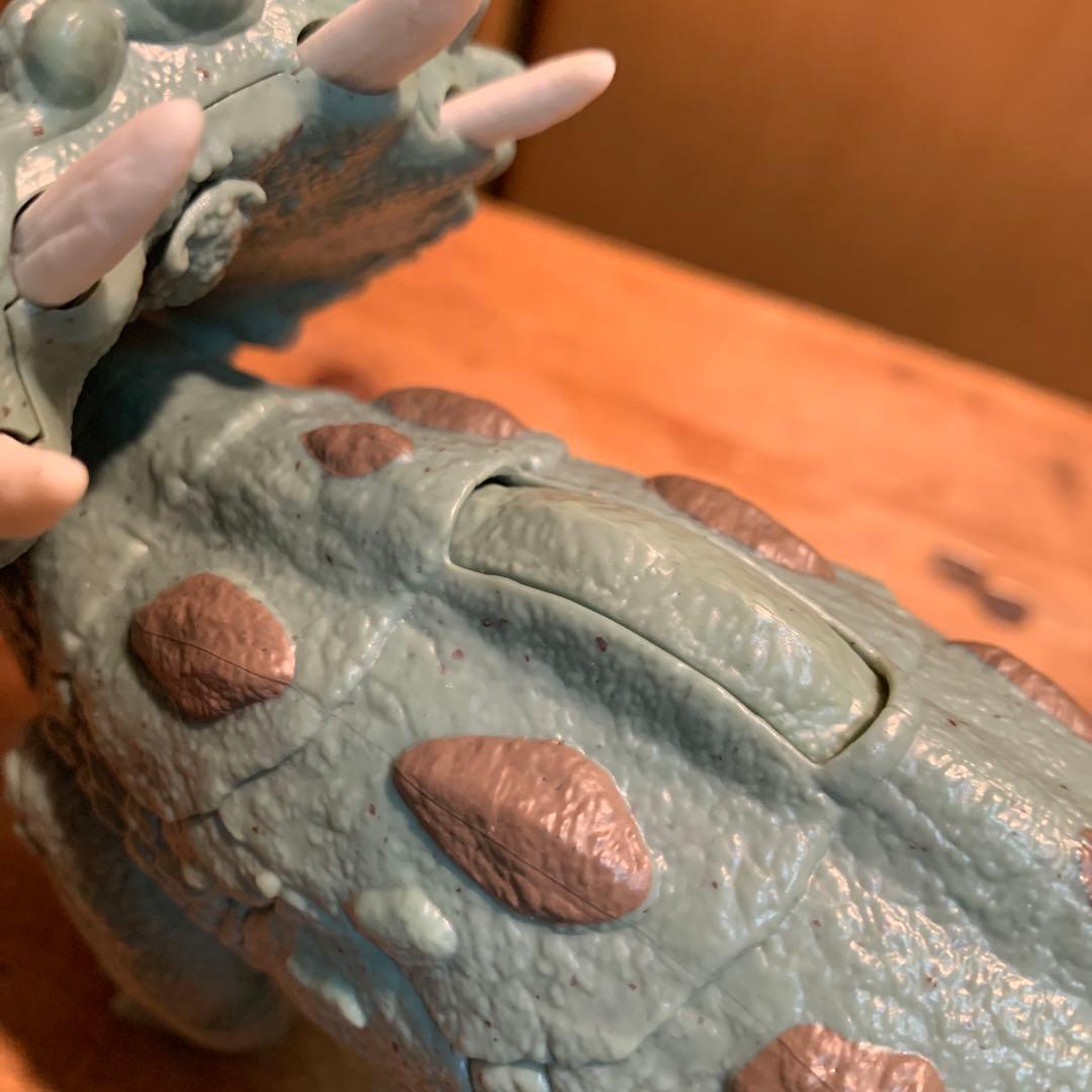 ジュラシックワールド　ビックアクション　恐竜フィギュア2体