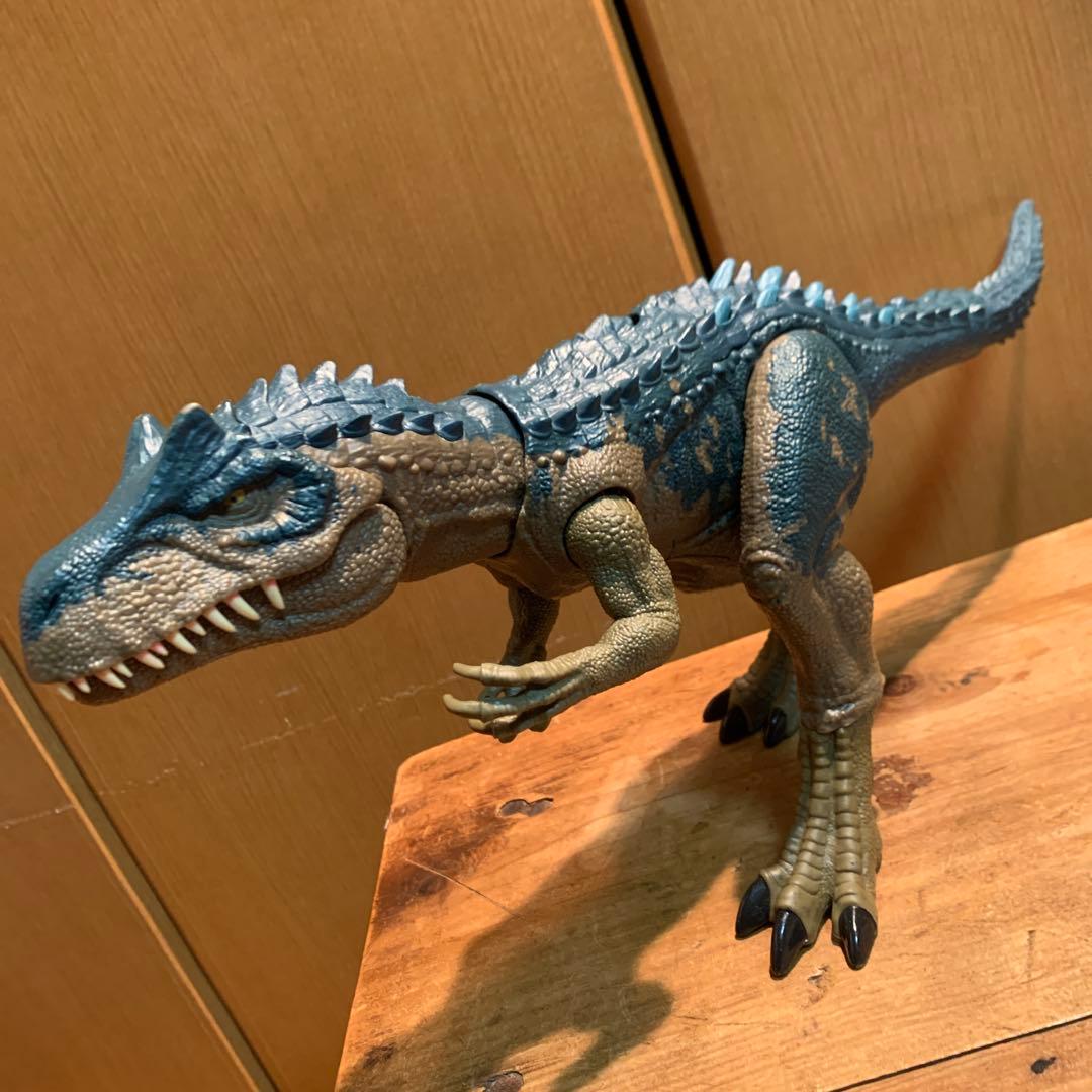 ジュラシックワールド　ビックアクション　恐竜フィギュア2体