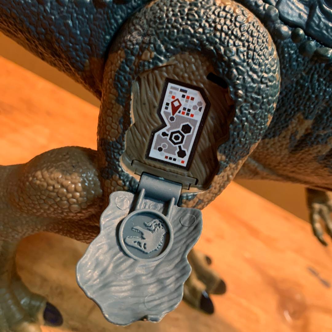 ジュラシックワールド　ビックアクション　恐竜フィギュア2体