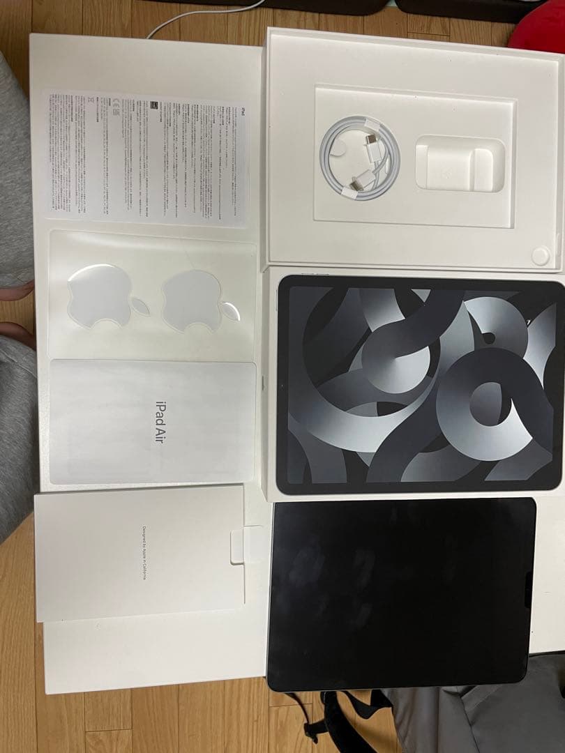 Apple iPad 10.9インチ スペースグレー