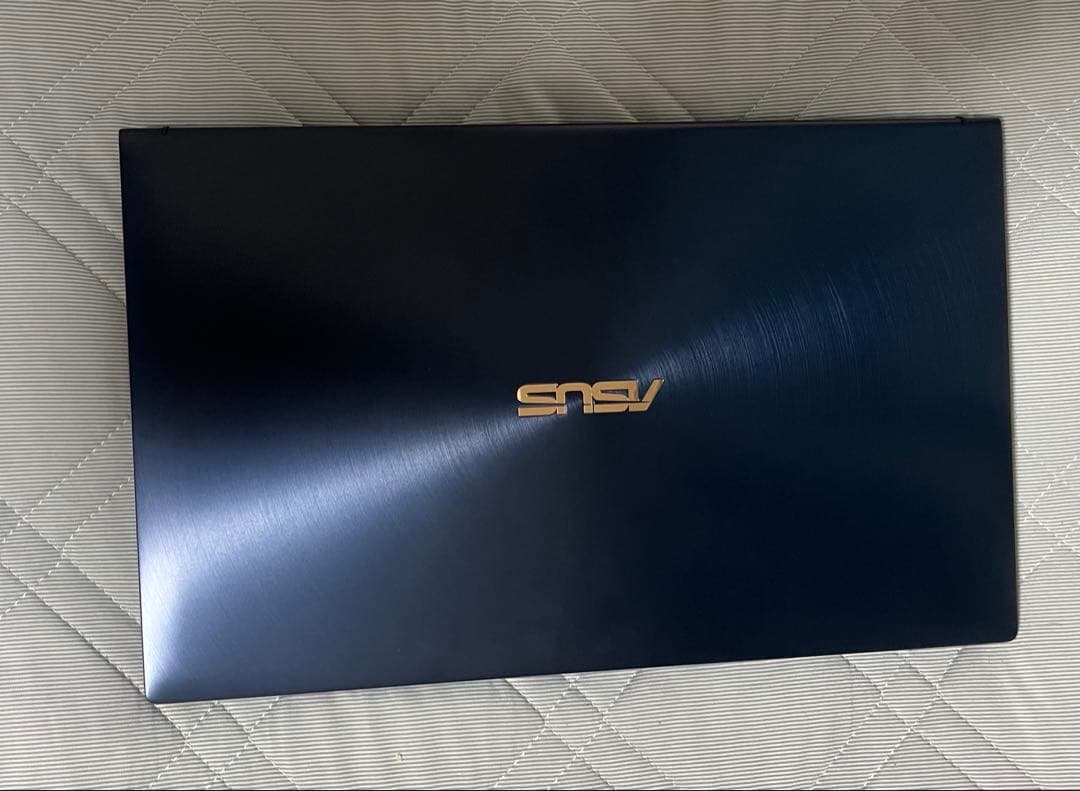 Windowsノート本体 ASUS ZenBook 15