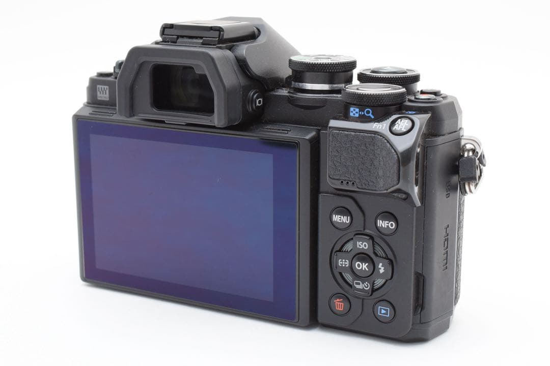 【新品数】OLYMPUS E-M10 Mark III ダブルズーム