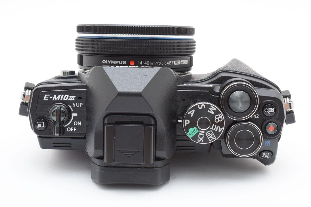 【新品数】OLYMPUS E-M10 Mark III ダブルズーム