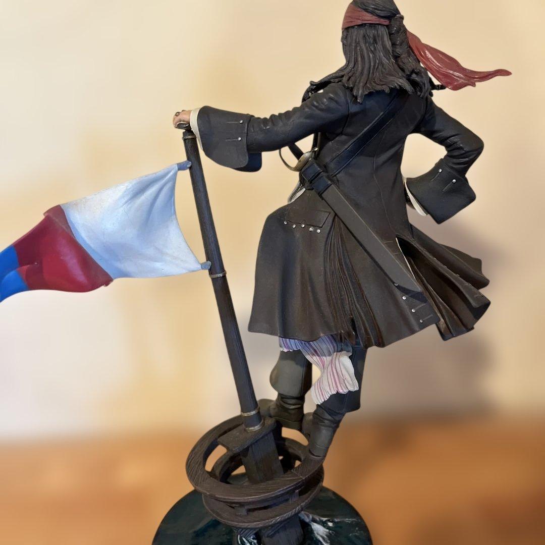 パイレーツオブカリビアン　ジャック・スパロウ　フィギュア