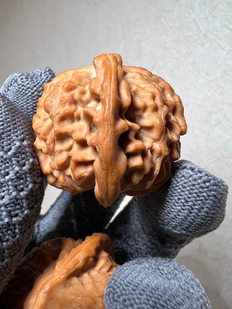 文玩堂：ライチ紋獅子頭（ししがしら）文玩クルミ（ハイグレード品）夢幻の皮質