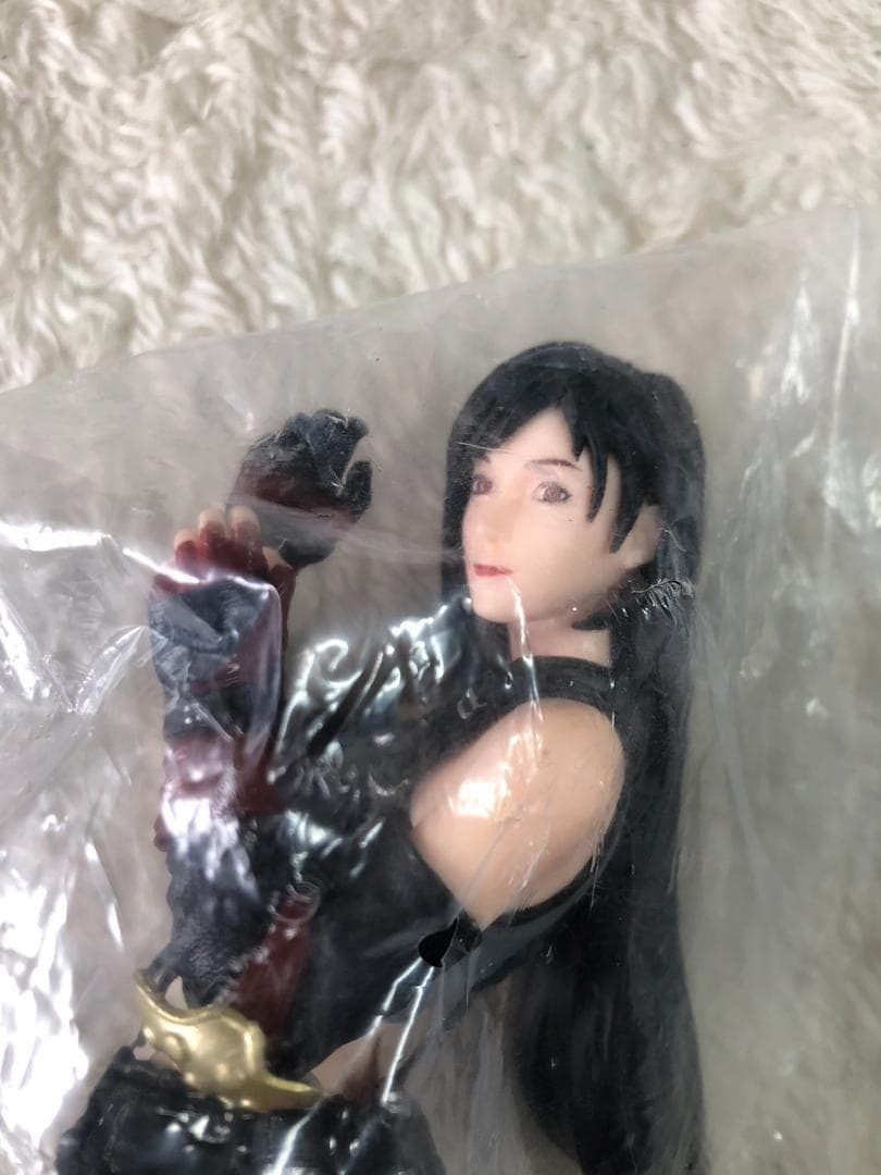 ファイナルファンタジー　ティファ・ロックハート フィギュア 　未開封