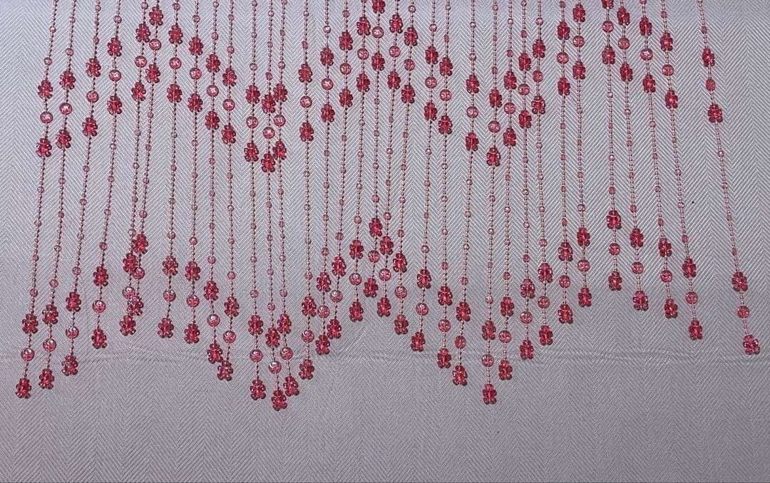 レトロ赤いビーズのジグザグのれん