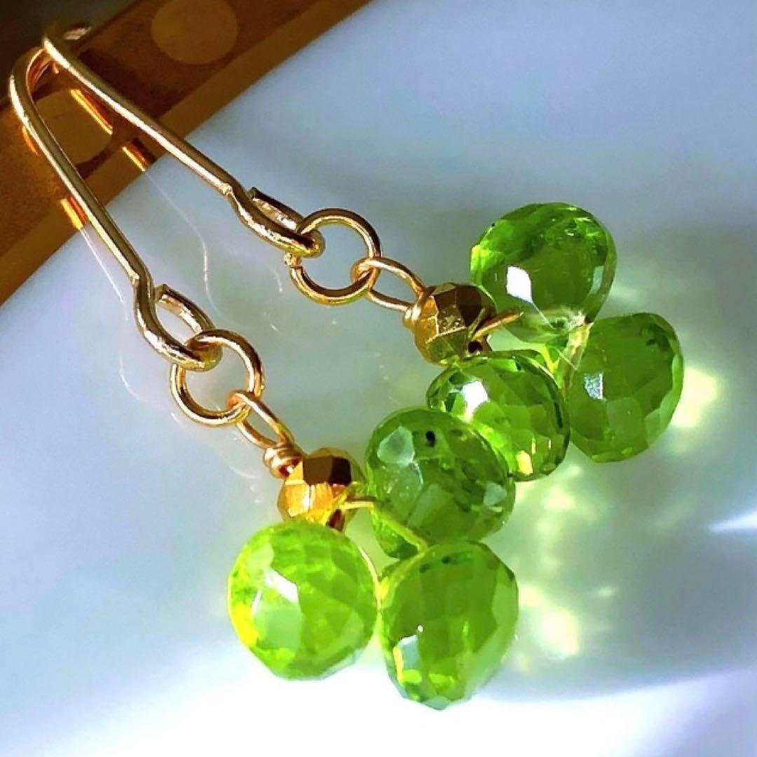 天然石☆極上オニオンブリオレットペリドットのクローバーピアス14kgf