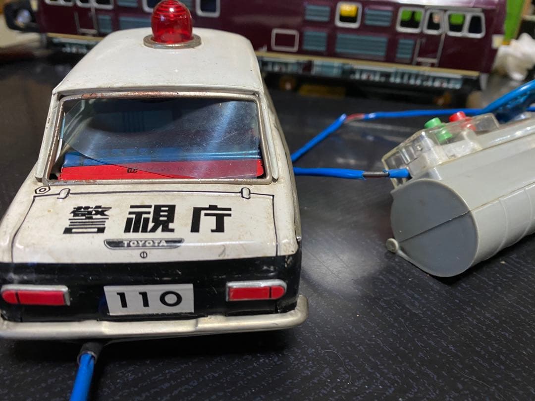 期間限定値下げ　ブリキ製　トヨタ　パプリカ　警視庁パトカー