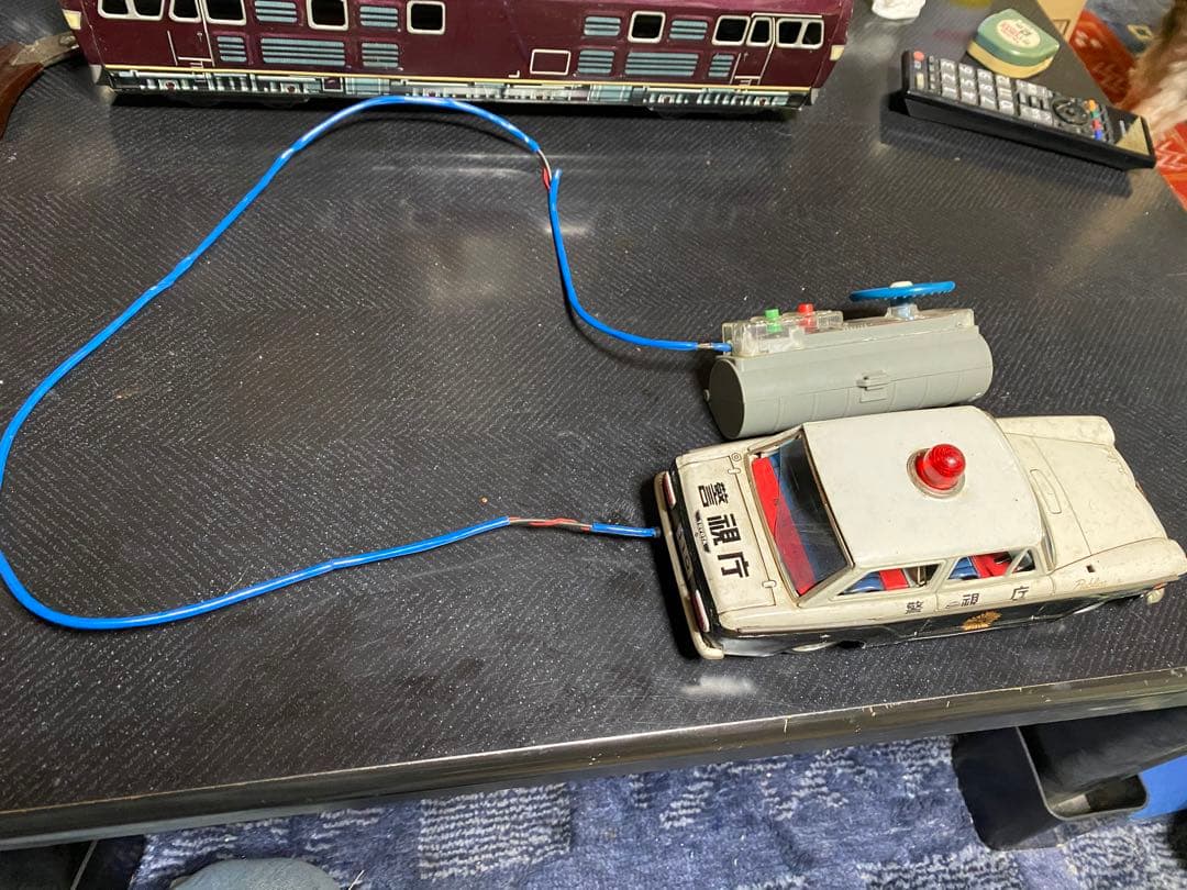 期間限定値下げ　ブリキ製　トヨタ　パプリカ　警視庁パトカー