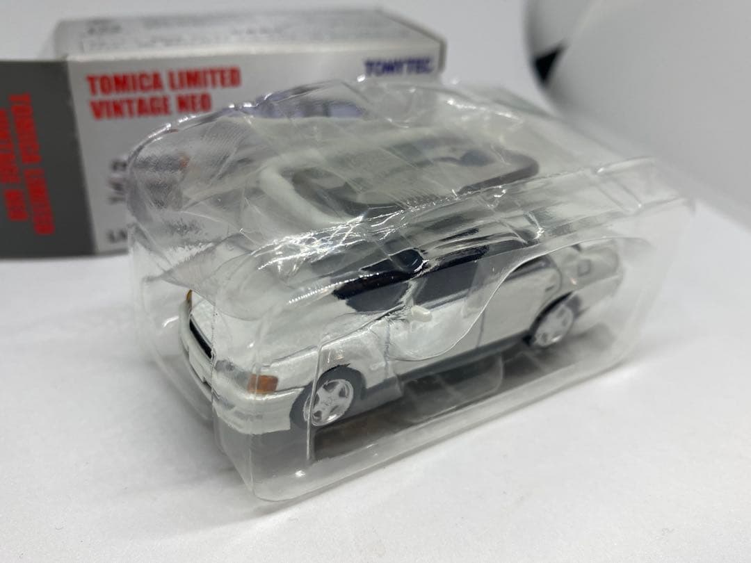 トミカリミテッドヴィンテージ 1/64 トヨタ チェイサー ツアラーV ②