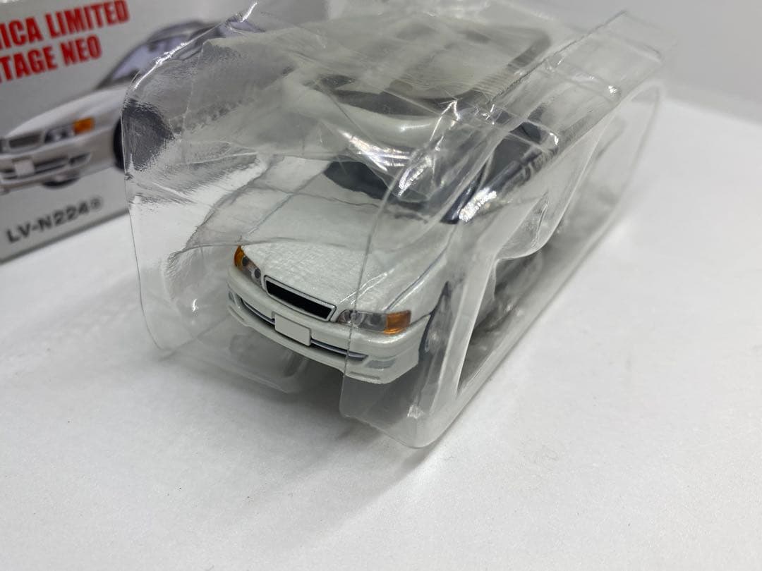 トミカリミテッドヴィンテージ 1/64 トヨタ チェイサー ツアラーV ②