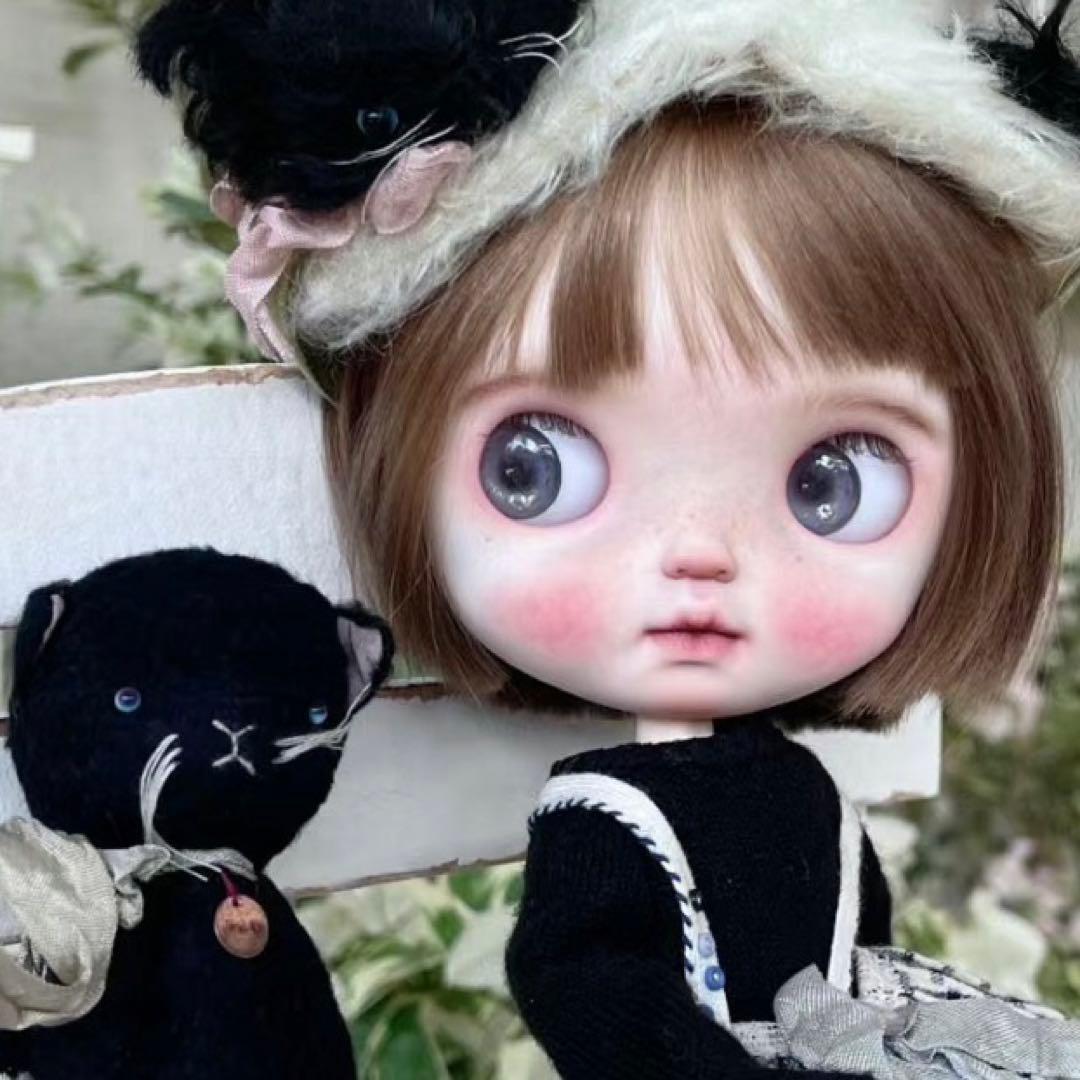 カスタムブライス 海外作家様 人形 小さなお目目 かわいい 幼い  猫好きちゃん