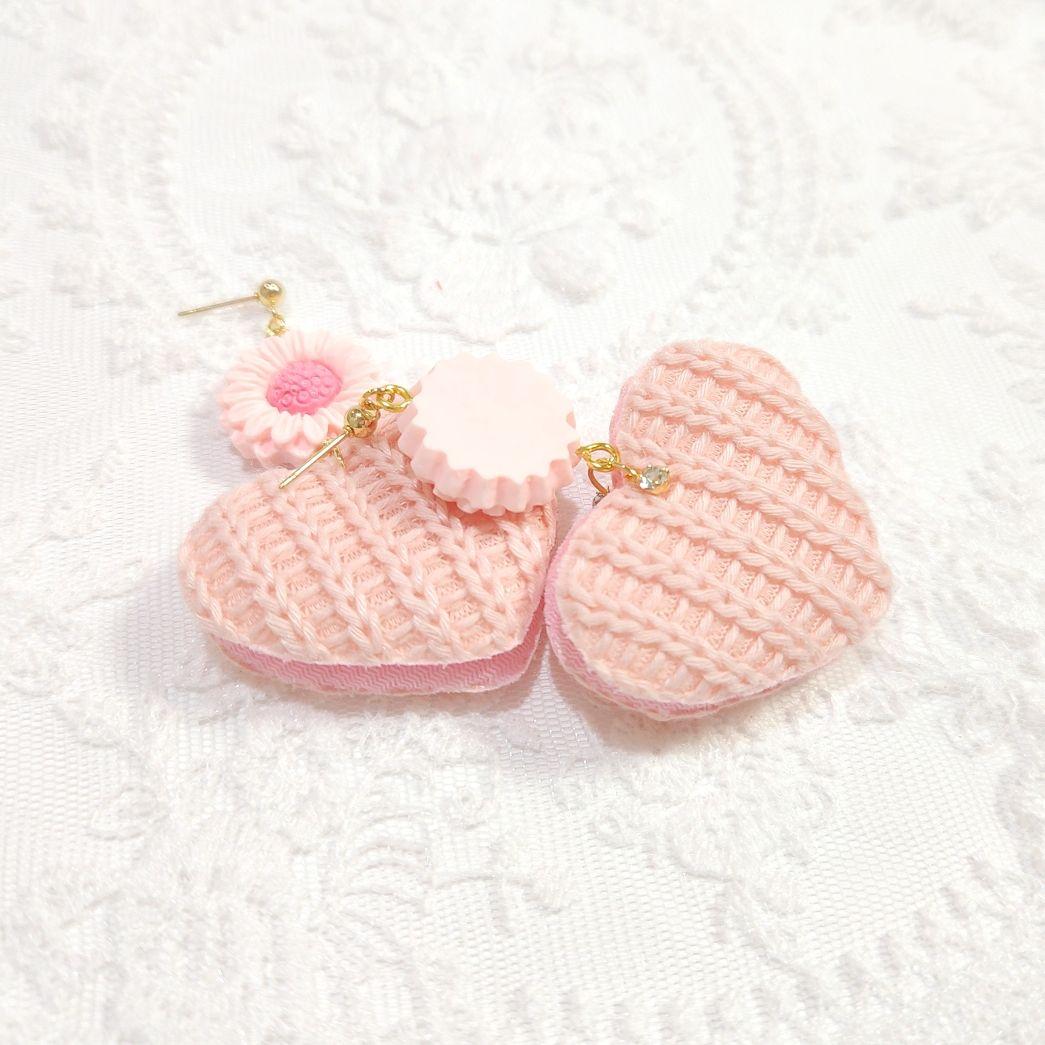 春カラー♡ピンクのフラワーと編み込みニット大ぶりハートのピアス♡