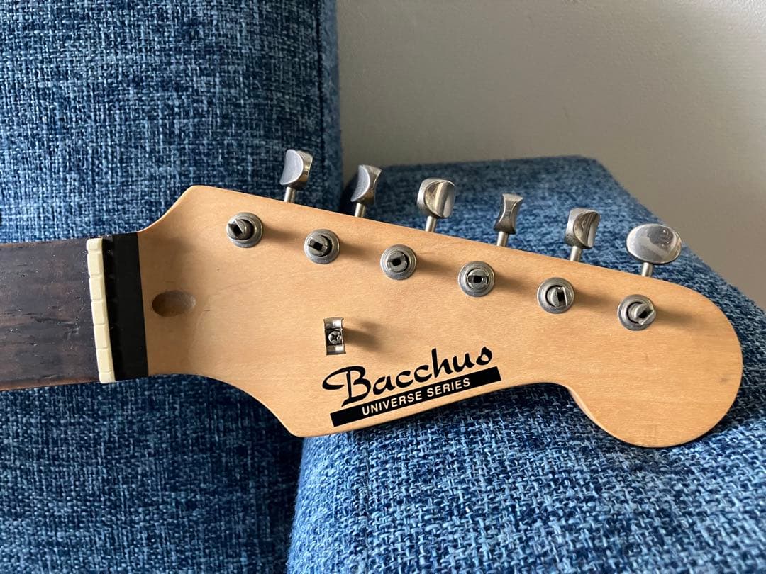 ち*様 Bacchus ストラトタイプ　Fenderヘッド
