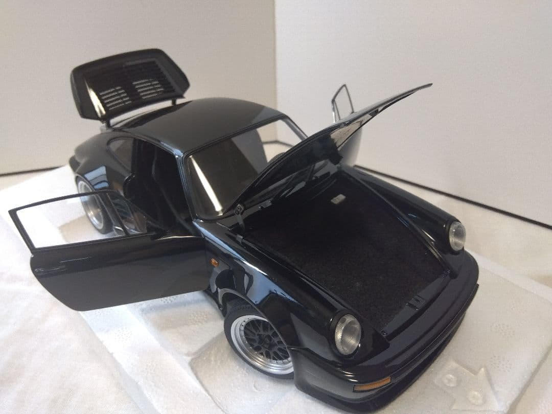 3532　オートアート　湾岸ミッドナイト　ポルシェ911ターボ　30周年