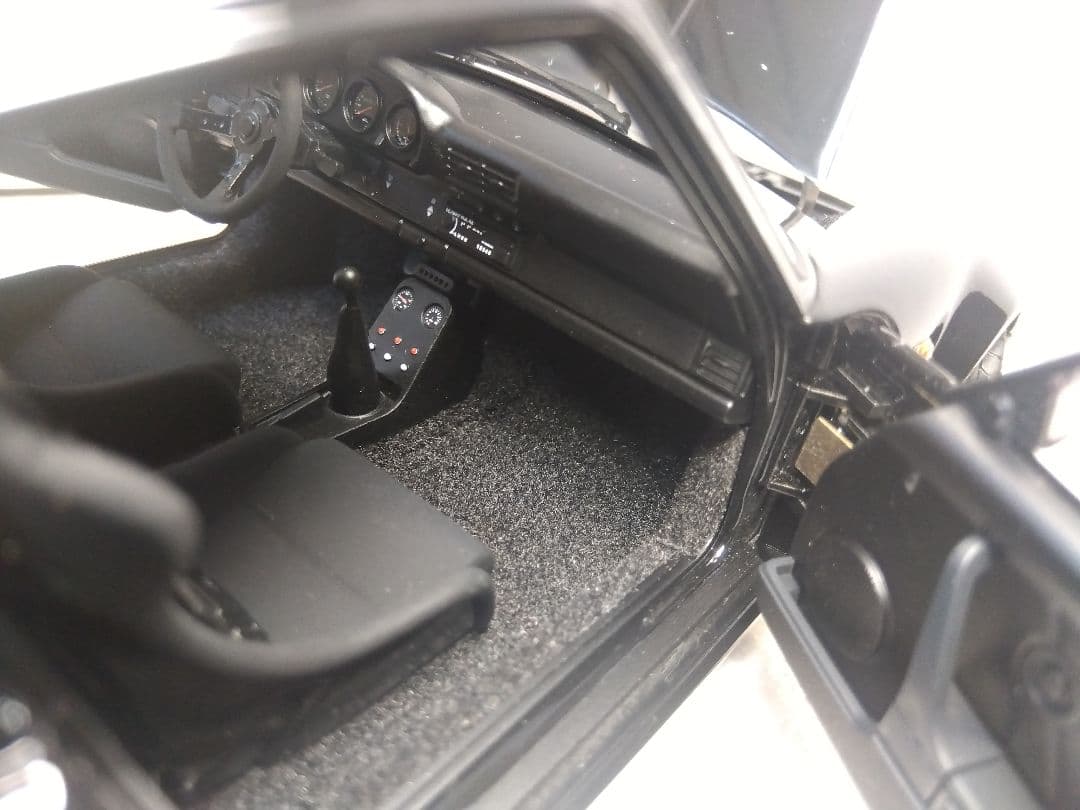 3532　オートアート　湾岸ミッドナイト　ポルシェ911ターボ　30周年