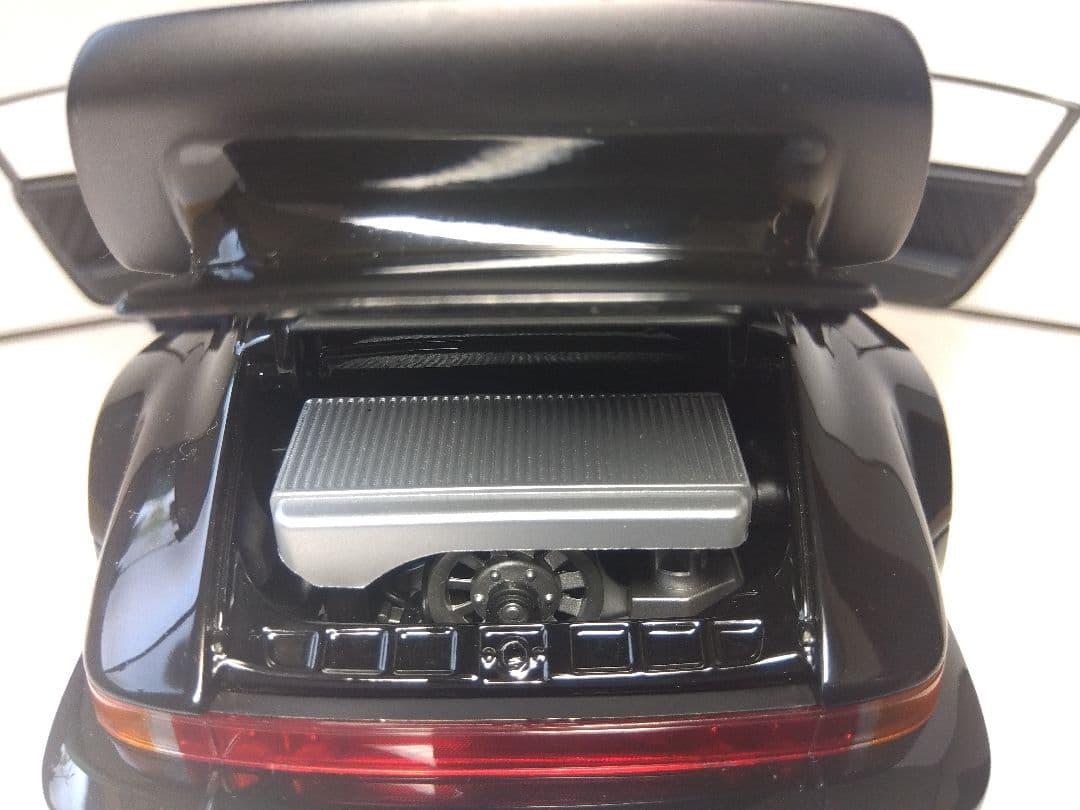 3532　オートアート　湾岸ミッドナイト　ポルシェ911ターボ　30周年