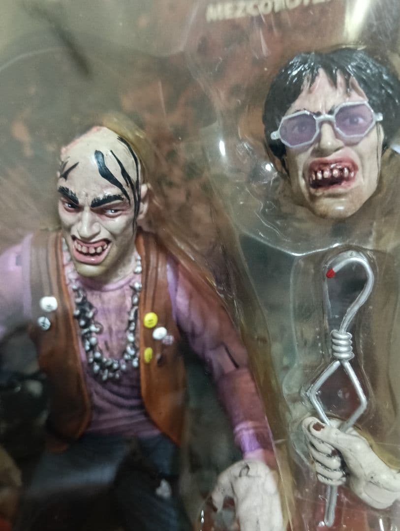 〜訳あり〜【新品未開封】メズコ 悪魔のいけにえ2 チョップトップ フィギュア