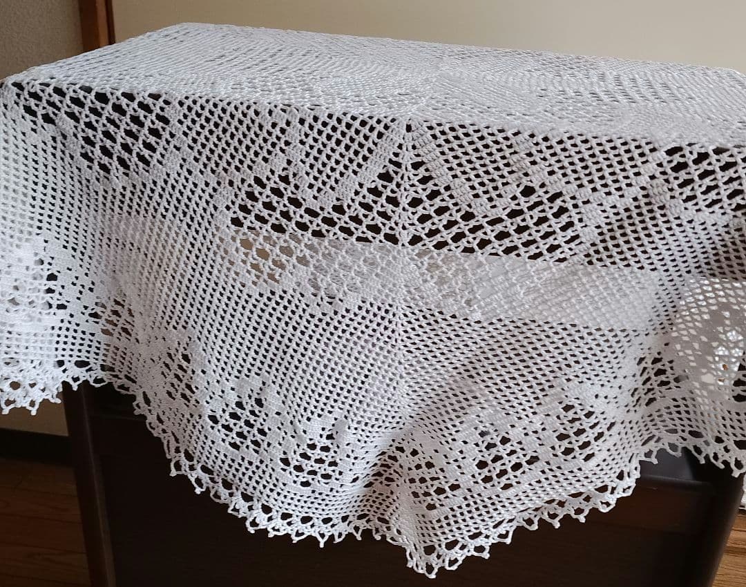 ハンドメイド レース編みドイリー テーブルクロス115cm