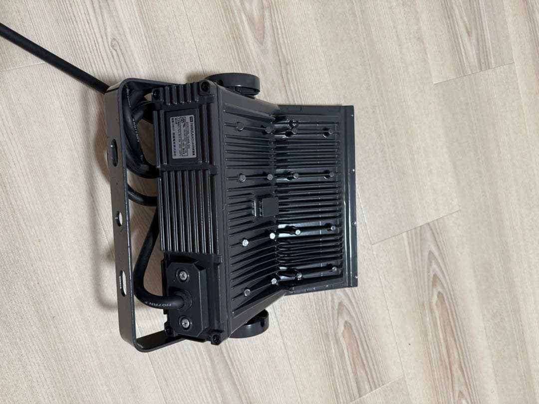 IWASAKI LEDioc投光器 ECF0795L 箱有