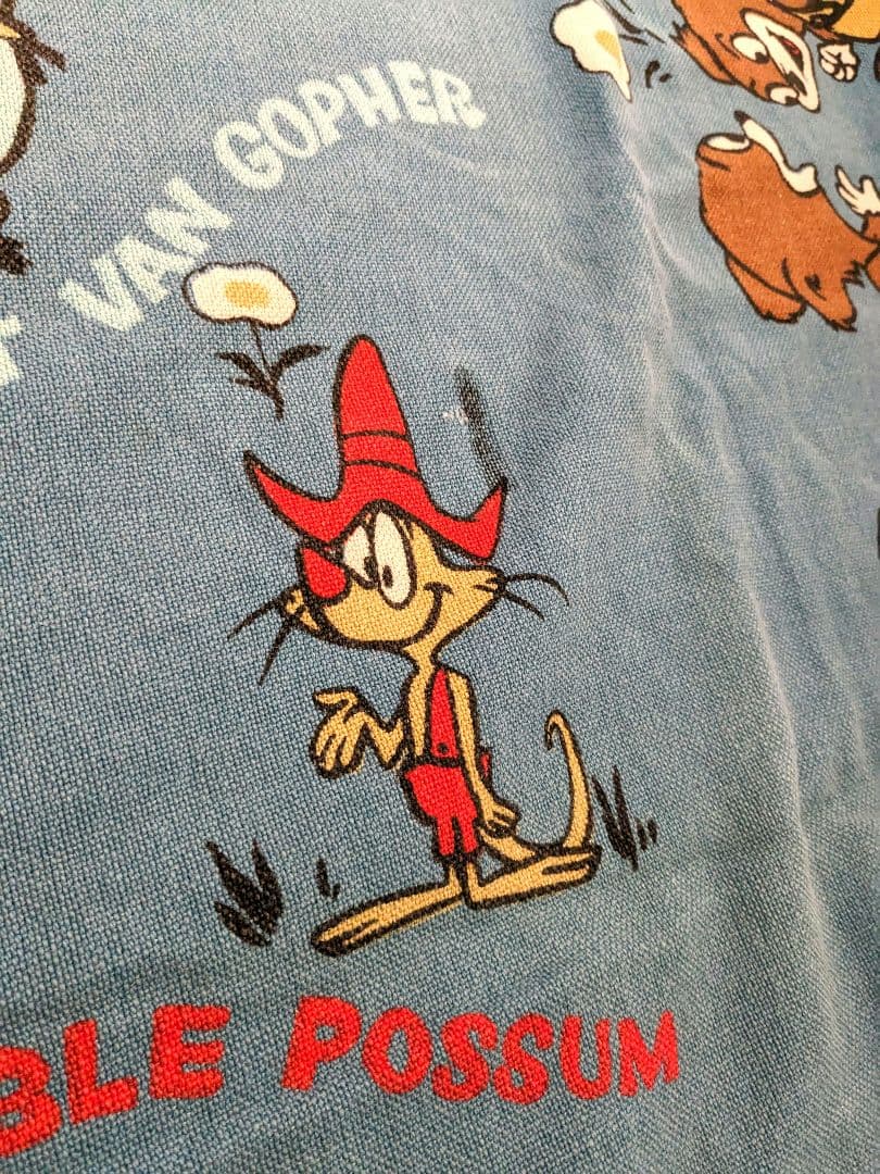 アメリカビンテージソファ、ベッドカバー　アメリカアニメ　コットン