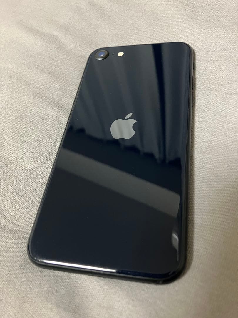 美品 バッテリー100% iPhone SE (第3世代) 64GBSIMフリー